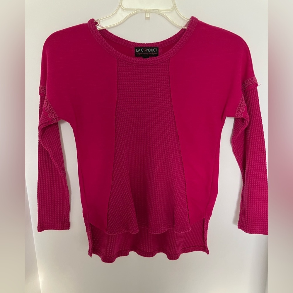 LA Conduct Girl’s Top, Size 10, Long Sleeve, Fuschia Pink.